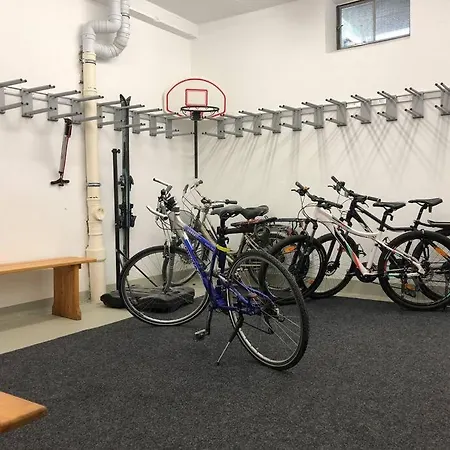 Mit Hallenbad Und Sauna In Seefeld *