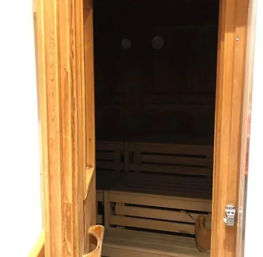 Mit Hallenbad Und Sauna In Seefeld *